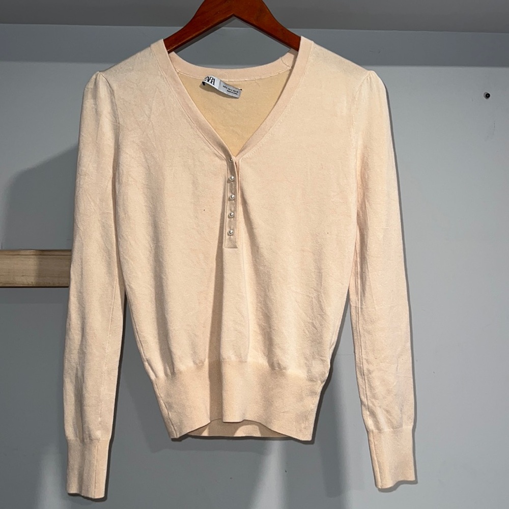 Zara beige apricot sweater with Pearl buttons